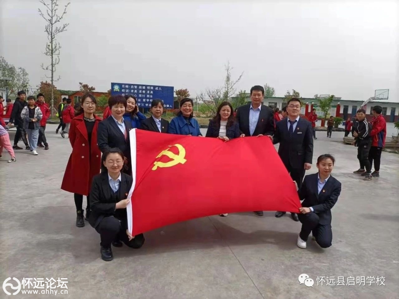 05ea3e7fa018f5d4e19e9ca570f4051e.jpg